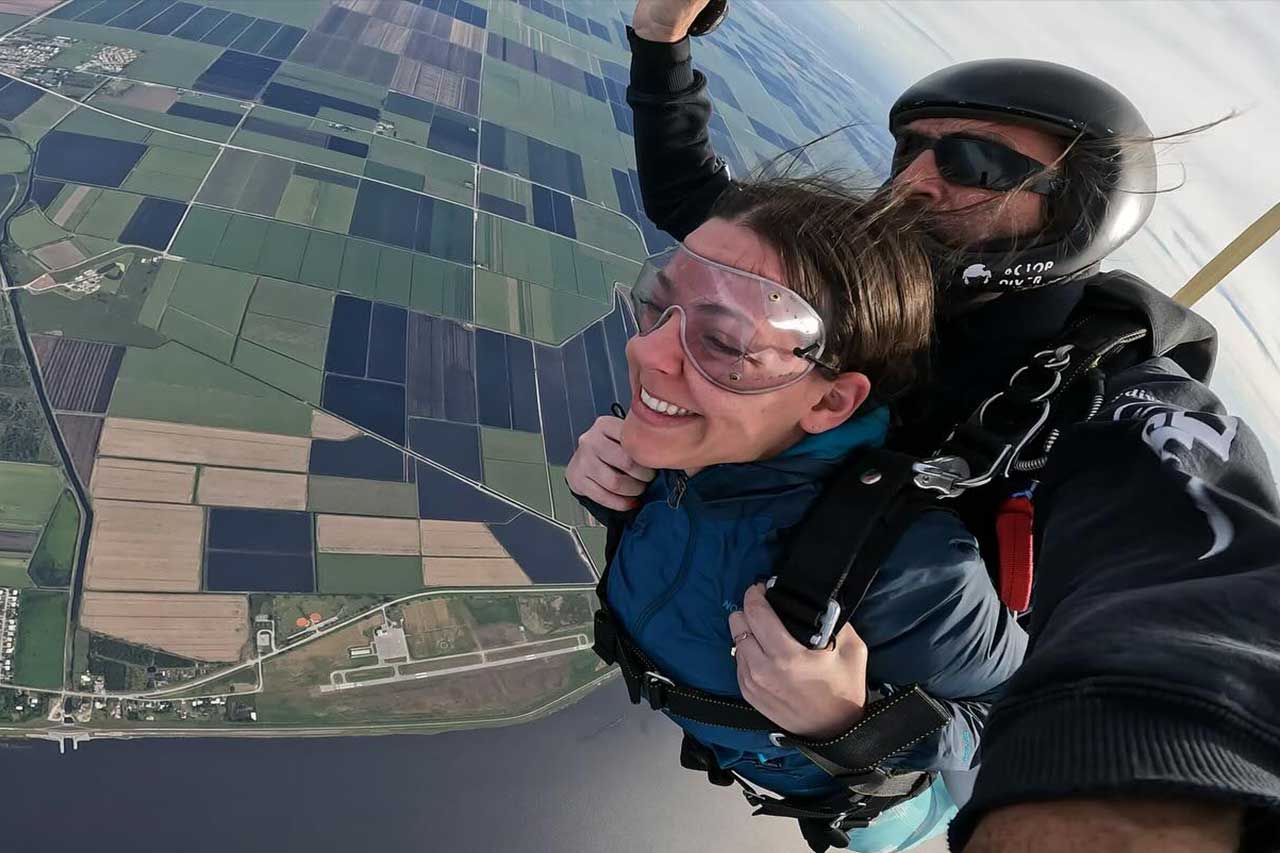 how expensive is skydiving