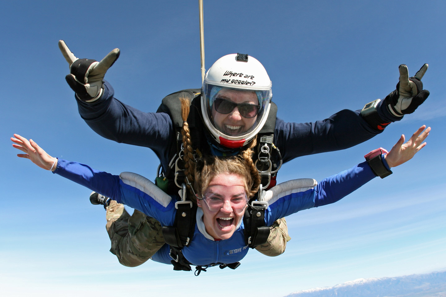 how fast do you fall when skydiving