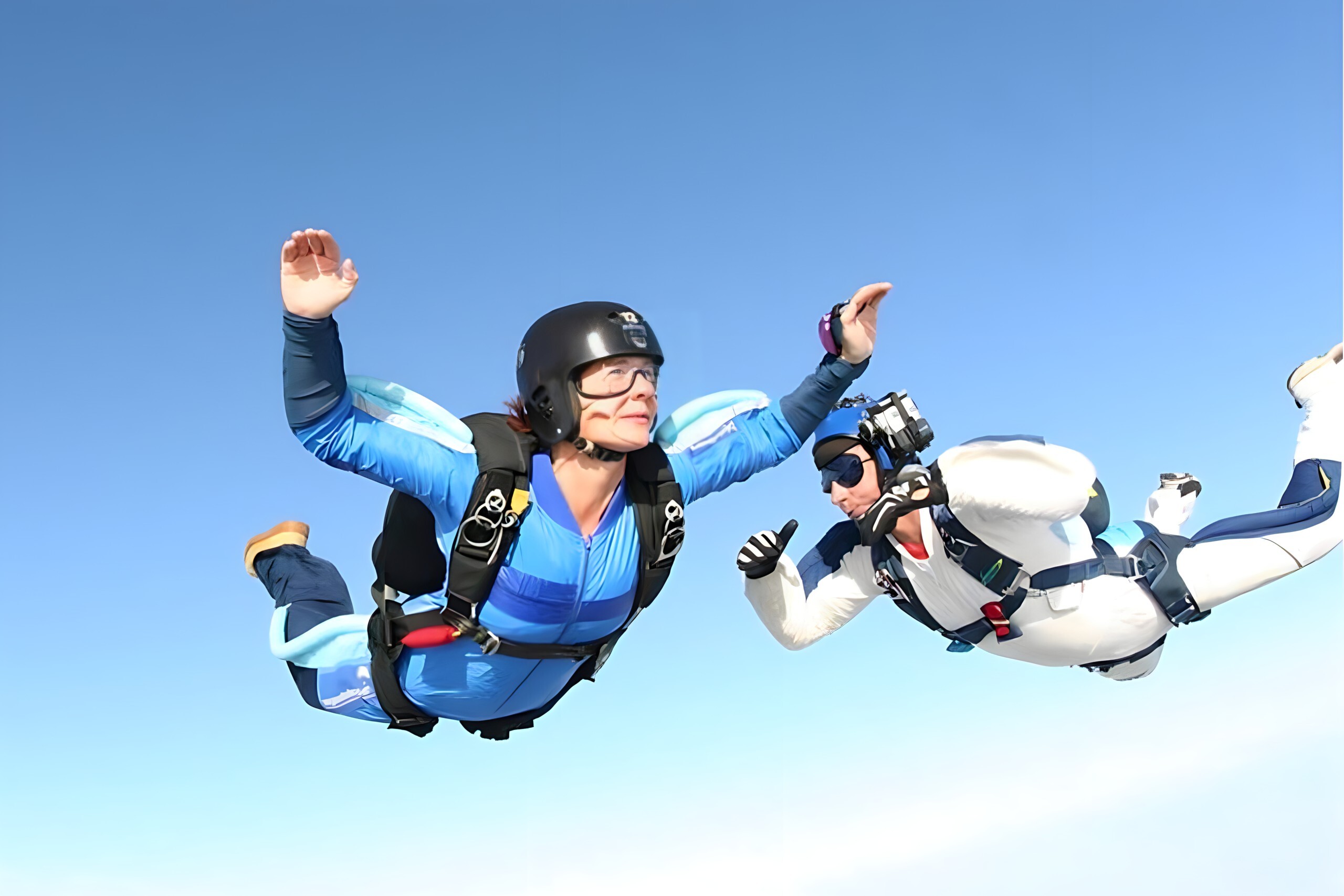 how to get skydiving license