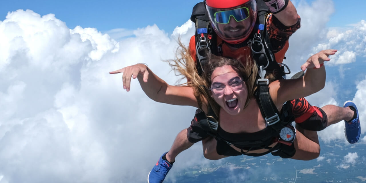 what to wear for a parachute jump