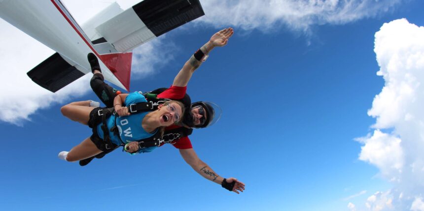 How safe is skydiving with an instructor