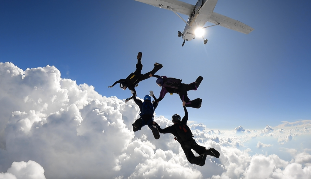 Arizona Airspeed 4-way formation in freefall