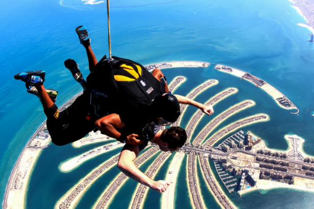 Skydiving in Dubai vs Interlaken