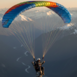 how many people die a year from parachuting