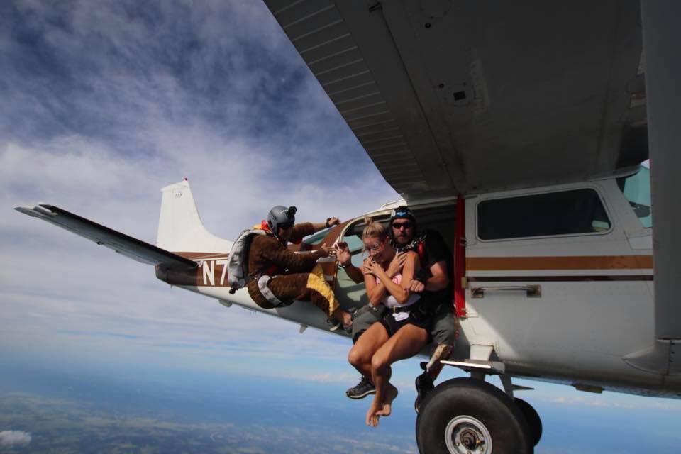 skydiving aircraft ready for jump