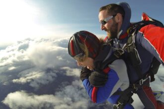 skydiving near Seattle